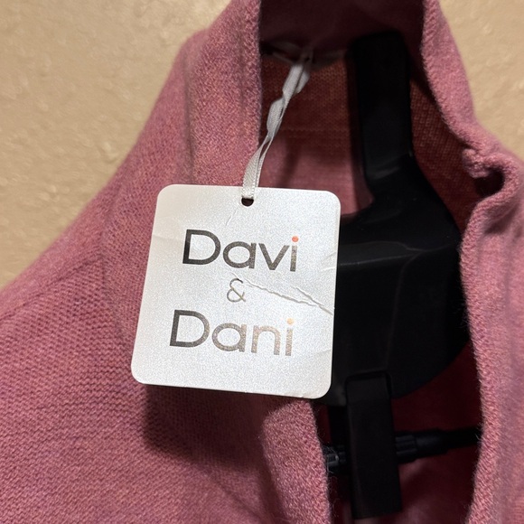 Davi & Dani Mauve Mockneck Sweater Tunic - Picture 4 of 11